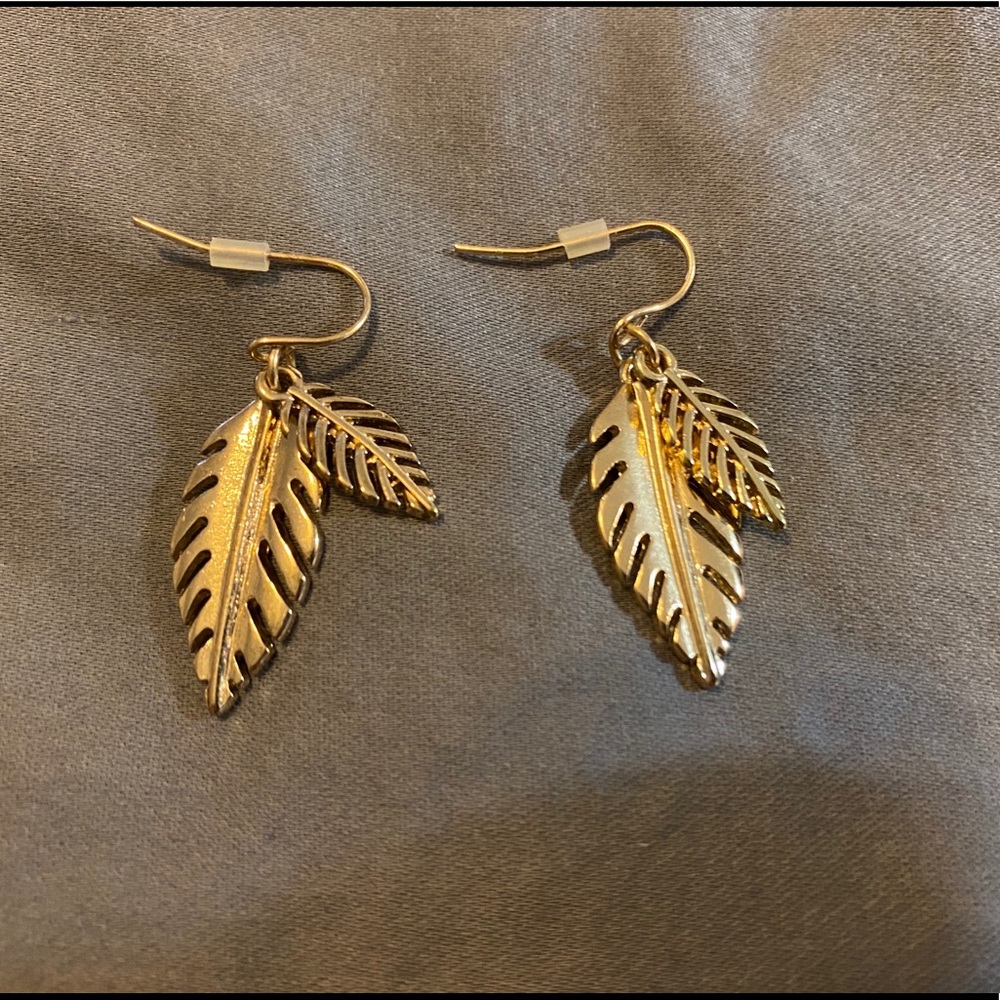 Gold feather earrings - new!